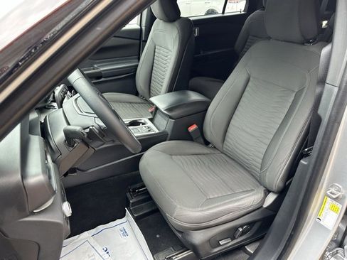 Used 2020 Ford Explorer XLT image 9