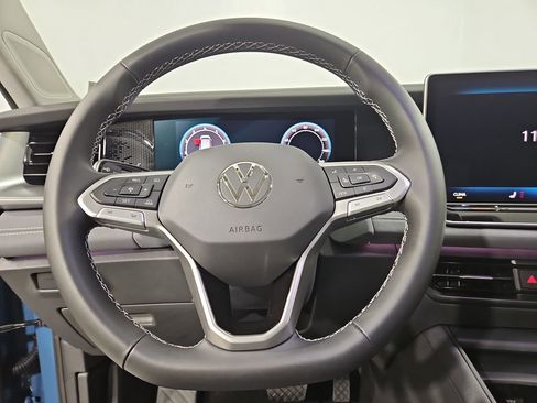 New 2026 Volkswagen Tiguan SE AWD/4WD image 14