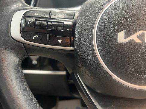 Used 2025 Kia Sportage EX FWD image 21