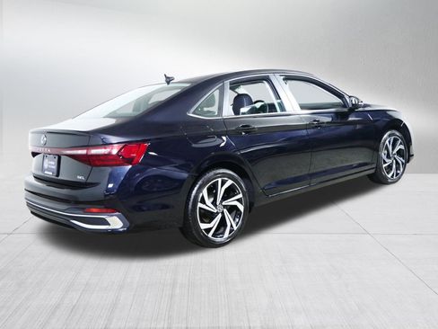 Certified 2025 Volkswagen Jetta SEL image 7