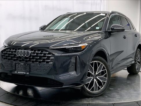 Certified 2025 Audi Q5 2.0T Premium Plus w/ Premium Plus image 11