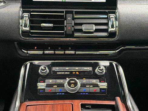 Used 2019 Lincoln Navigator Reserve AWD/4WD image 20