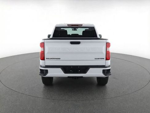 Used 2021 Chevrolet Silverado 1500 Custom image 7
