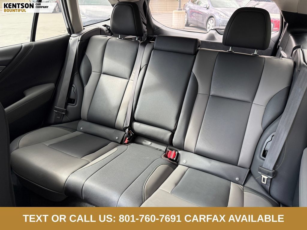 Used 2025 Subaru Outback Onyx Edition AWD/4WD image 29