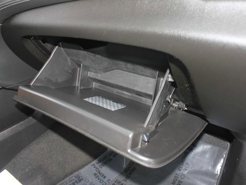 Used 2017 GMC Yukon Denali w/ Open Road Package image 36