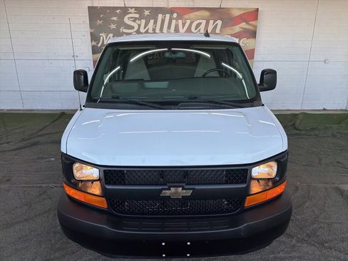 Used 2017 Chevrolet Express 2500 LS image 4