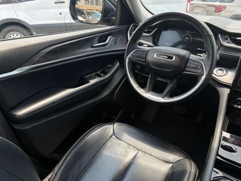 Used 2022 Jeep Grand Cherokee Limited AWD/4WD image 35