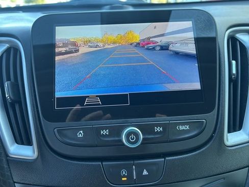 Used 2024 Chevrolet Malibu LT image 16