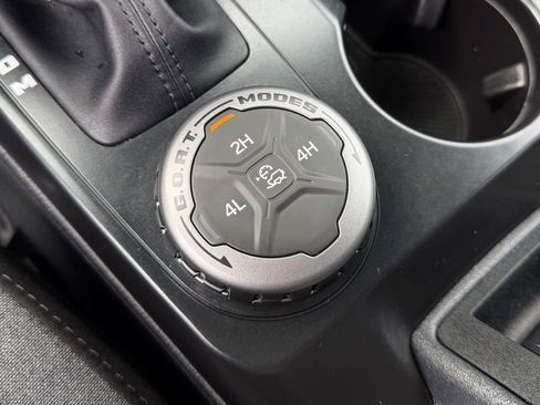 Used 2025 Ford Bronco Base image 26