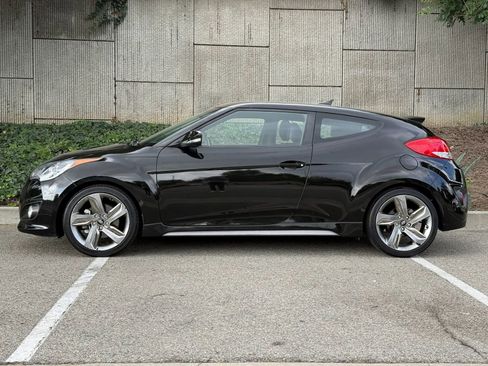 Used 2015 Hyundai Veloster Turbo FWD image 10
