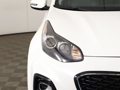 Used 2020 Kia Sportage EX AWD/4WD image 11