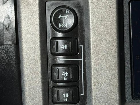 Used 2003 HUMMER H2 w/ Preferred Equipment Group AWD/4WD image 41