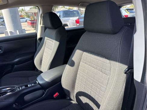 Used 2025 Honda HR-V LX image 22