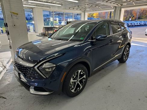 Certified 2023 Kia Sportage EX image 2