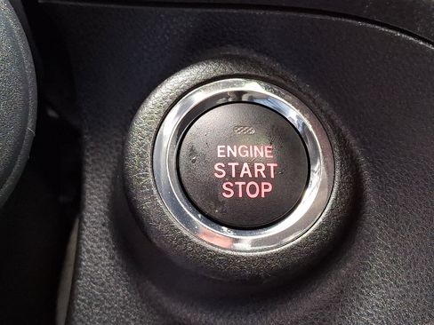 Used 2021 Subaru Crosstrek 2.5i Sport w/ Moonroof Package image 26