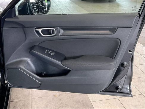 Used 2025 Honda Civic Sport image 12