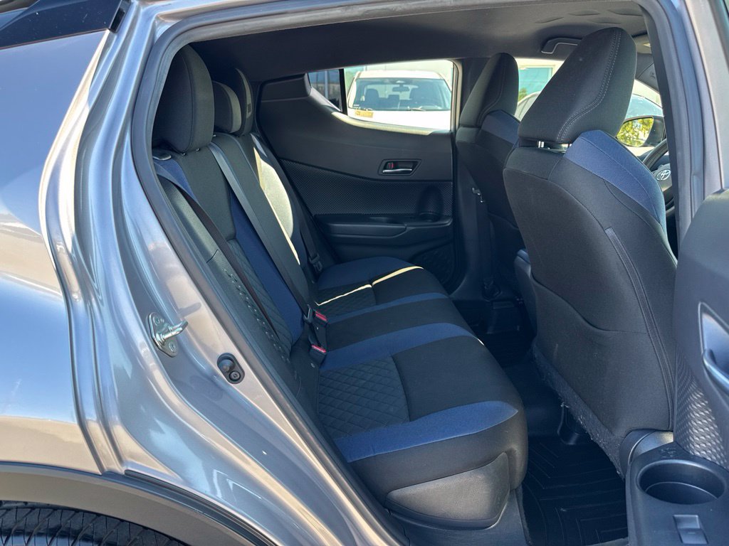 Used 2020 Toyota C-HR XLE FWD image 21