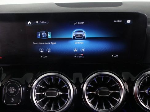 Used 2023 Mercedes-Benz GLA 35 AMG 4MATIC image 40