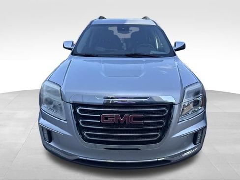 Used 2017 GMC Terrain SLT AWD/4WD image 2