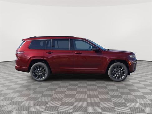 New 2026 Jeep Grand Cherokee L Limited AWD/4WD image 4