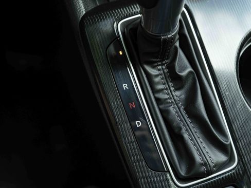 Used 2025 Honda Civic Sport image 29