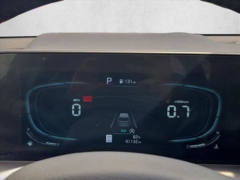 Used 2025 Kia Telluride S FWD image 9