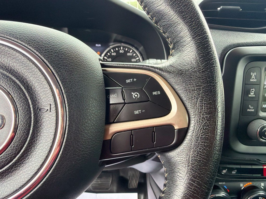 Used 2015 Jeep Renegade Limited AWD/4WD image 18