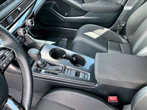 Used 2025 Honda Civic Sport image 15
