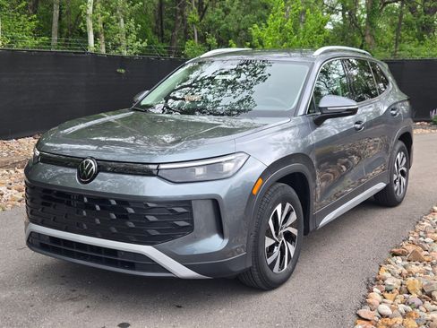 New 2026 Volkswagen Tiguan S FWD image 1