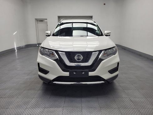 Used 2019 Nissan Rogue SV w/ Premium Package image 14