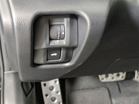 Used 2025 Toyota GR86 Premium image 13