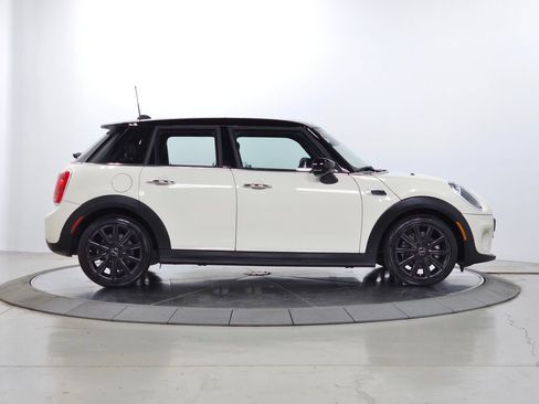 Used 2021 MINI Cooper 4-Door Hardtop FWD image 11
