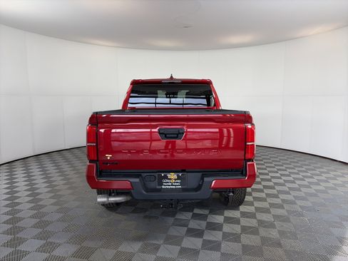 Used 2024 Toyota Tacoma TRD Off-Road image 9