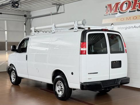 Used 2018 Chevrolet Express 2500 RWD image 5