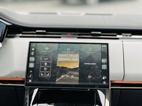 Used 2024 Land Rover Range Rover Sport SE image 12