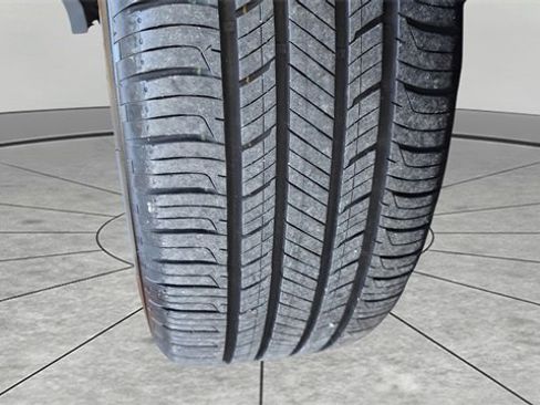 Used 2023 Buick Encore GX Select w/ Sport Touring Package image 29