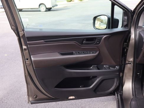 Used 2018 Honda Odyssey EX-L image 25
