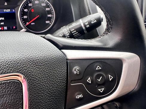 Used 2023 GMC Acadia SLT image 24