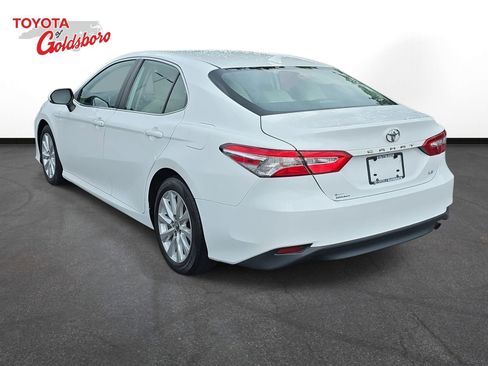 Used 2020 Toyota Camry LE w/ Convenience Package FWD image 7
