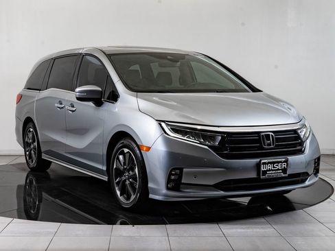 Used 2024 Honda Odyssey Elite image 12