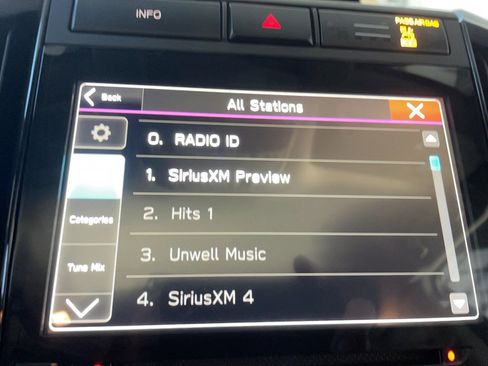 Used 2021 Subaru Ascent Premium w/ Convenience Package image 10