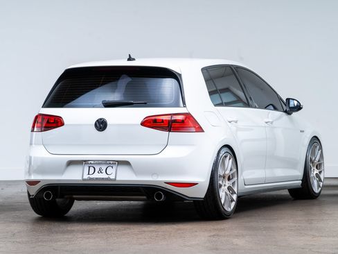 Used 2017 Volkswagen GTI S FWD image 7
