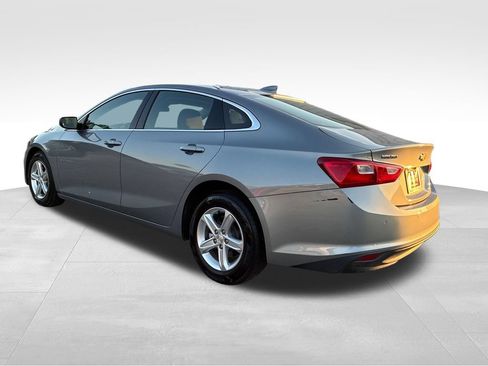 Used 2024 Chevrolet Malibu LT FWD image 3