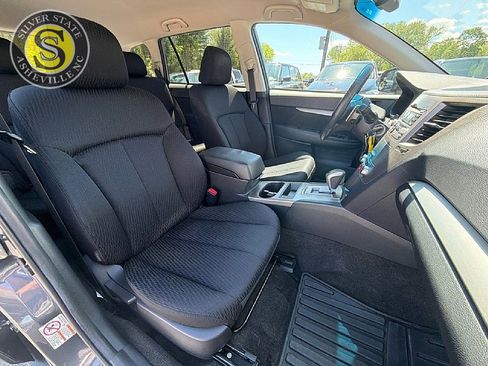 Used 2011 Subaru Outback 2.5i Premium image 17