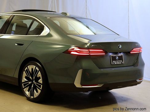 Certified 2026 BMW 540i xDrive AWD/4WD image 8