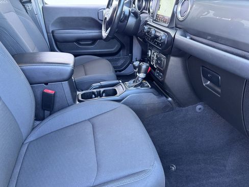 Used 2021 Jeep Wrangler Unlimited Sahara w/ Uconnect 4C Nav & Sound Group image 11