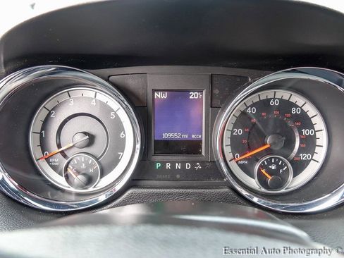 Used 2018 Dodge Grand Caravan SXT w/ Driver Convenience Group image 14