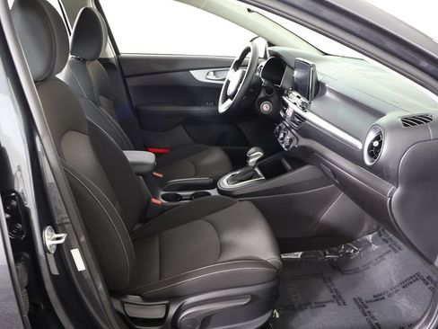 Used 2023 Kia Forte LXS FWD image 27