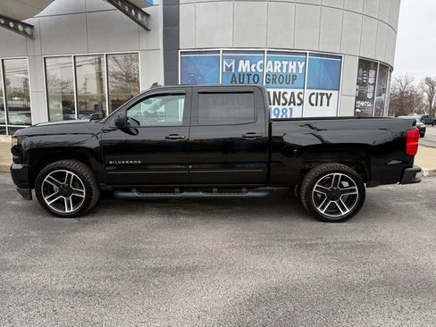 Used 2018 Chevrolet Silverado 1500 LT w/ LPO, Black Pack image 2