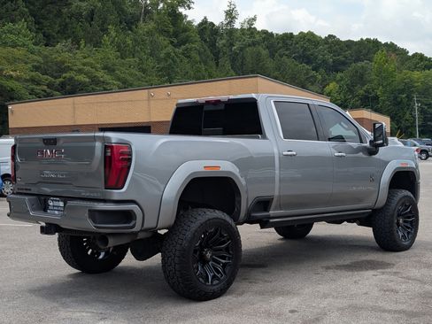 Used 2025 GMC Sierra 2500 Denali w/ Denali Reserve Package AWD/4WD image 9